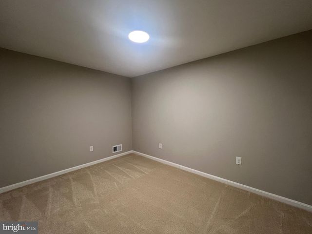 11665 FLAG ROCK DR, Remington, VA 22734