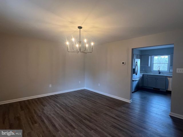 11665 FLAG ROCK DR, Remington, VA 22734