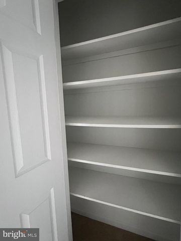 11665 FLAG ROCK DR, Remington, VA 22734