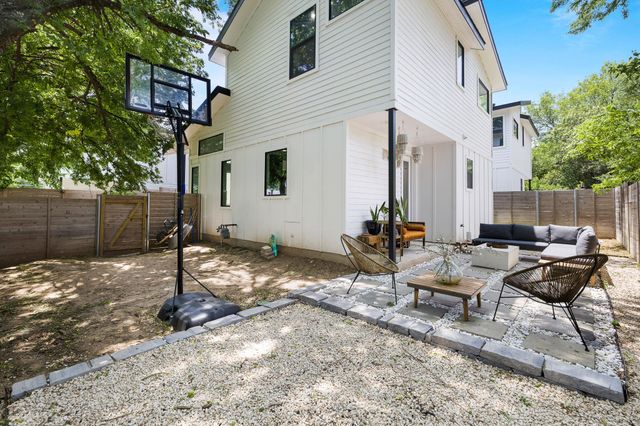 408 W Odell ST 2, Austin, TX 78752