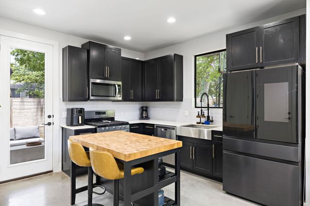 408 W Odell ST 2, Austin, TX 78752