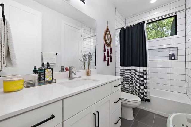 408 W Odell ST 2, Austin, TX 78752