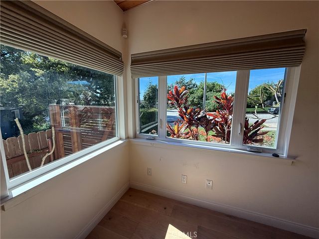 940 Crestview, Pasadena, CA 91107