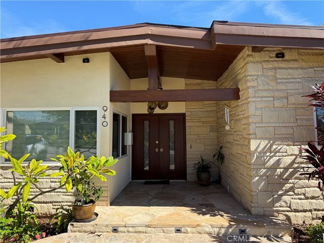 940 Crestview, Pasadena, CA 91107