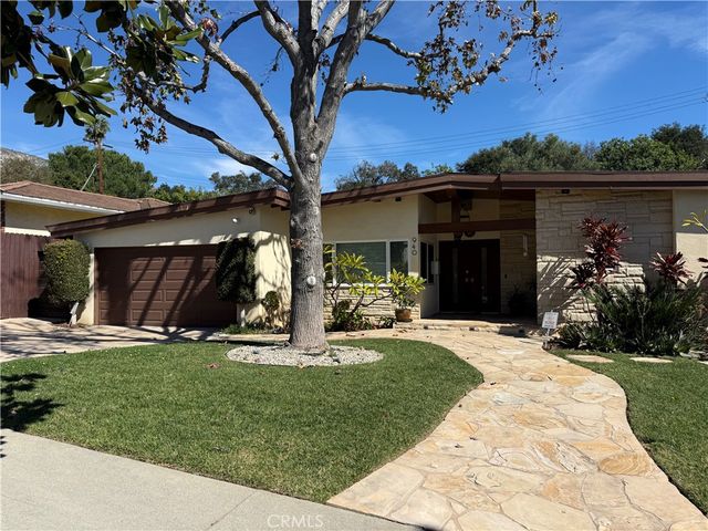 940 Crestview, Pasadena, CA 91107
