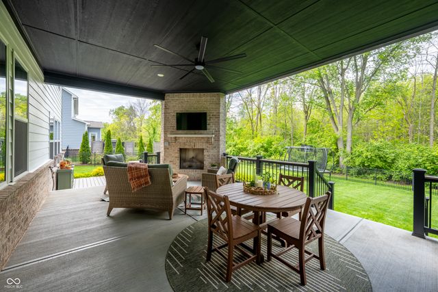 16398 Creeks Crossing Drive, Westfield, IN 46074
