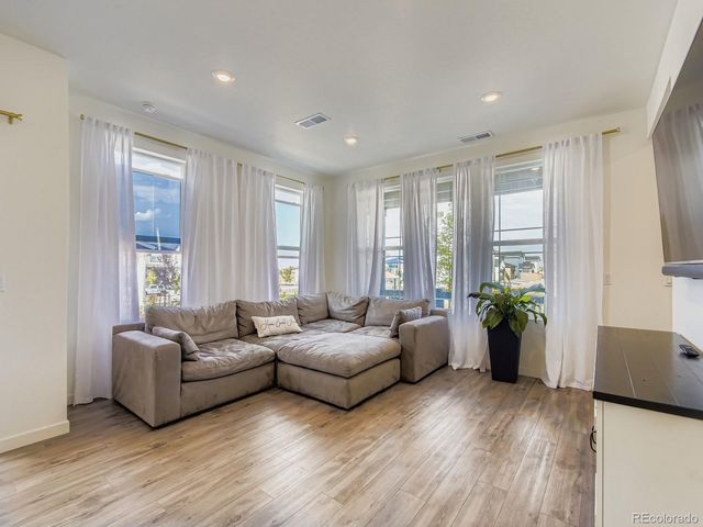 625 Aspen Avenue, Bennett, CO 80102