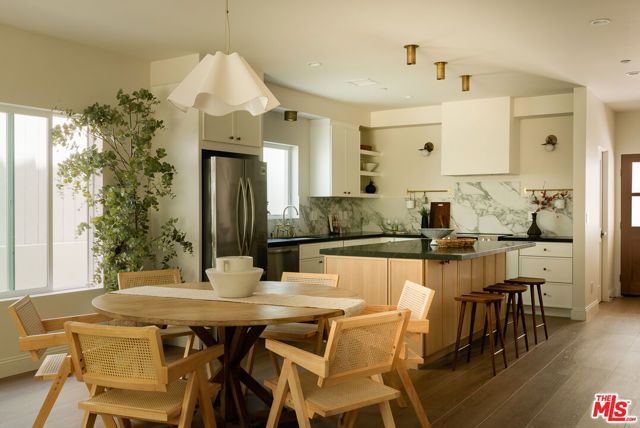 931 S Sycamore Avenue, Los Angeles, CA 90036