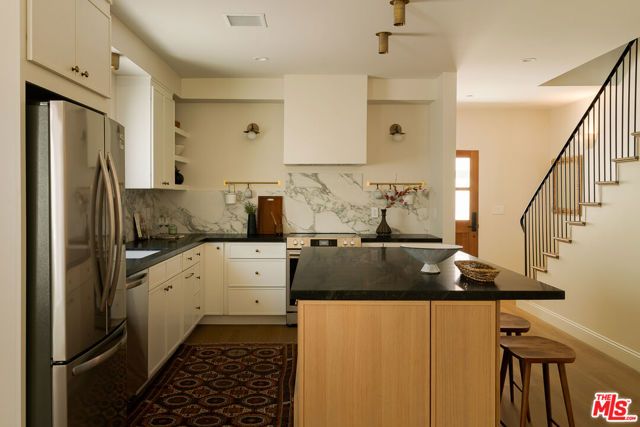 931 S Sycamore Avenue, Los Angeles, CA 90036