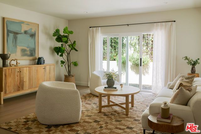 931 S Sycamore Avenue, Los Angeles, CA 90036