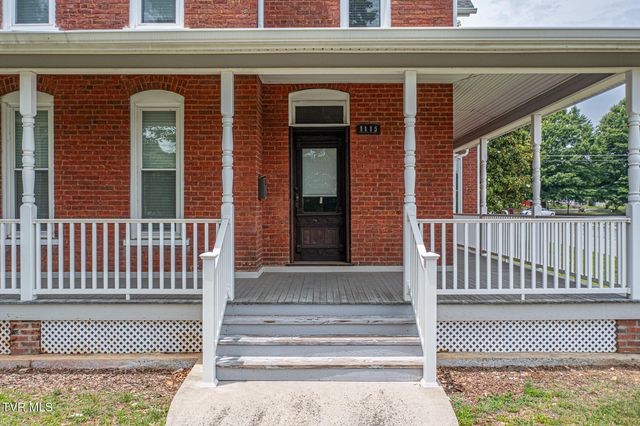 1115 East Unaka Avenue, Johnson City, TN 37601