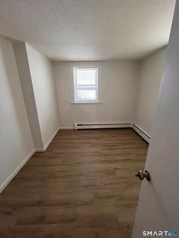 411 North Main Street 5, Bristol, CT 06010