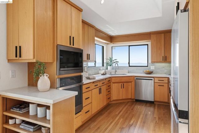 295 Gravatt Dr, Berkeley, CA 94705