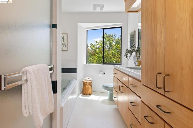 295 Gravatt Dr, Berkeley, CA 94705