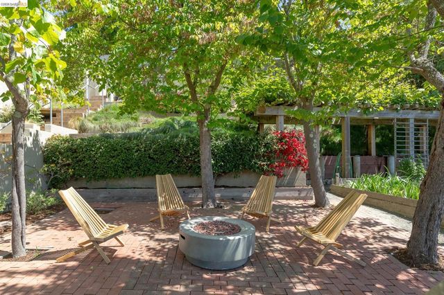 295 Gravatt Dr, Berkeley, CA 94705
