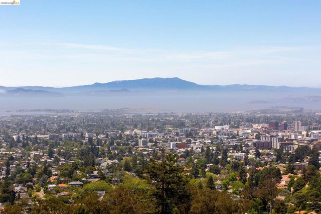 295 Gravatt Dr, Berkeley, CA 94705