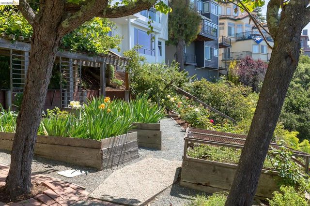 295 Gravatt Dr, Berkeley, CA 94705
