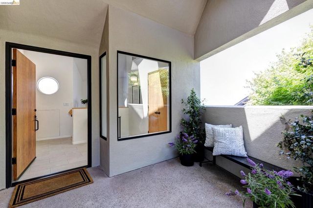 295 Gravatt Dr, Berkeley, CA 94705