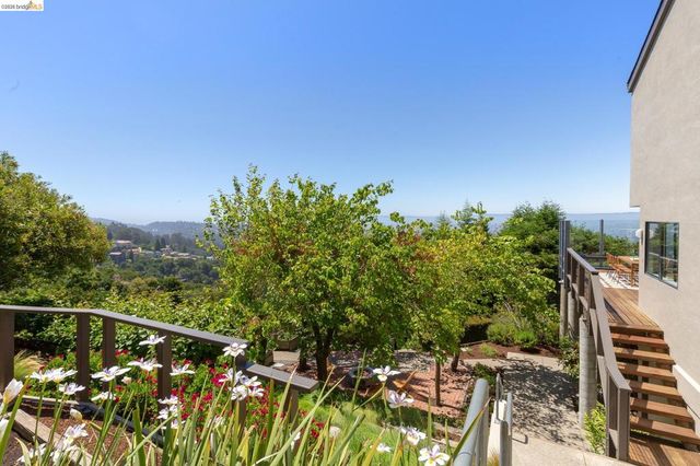 295 Gravatt Dr, Berkeley, CA 94705