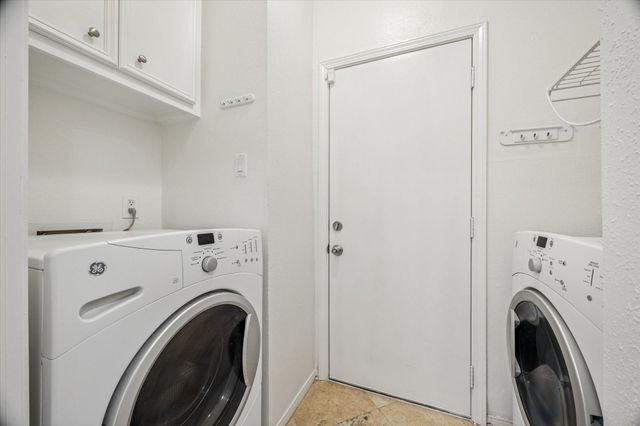 2220 Bering Drive 26, Houston, TX 77057