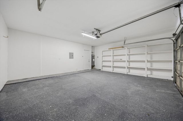 2220 Bering Drive 26, Houston, TX 77057