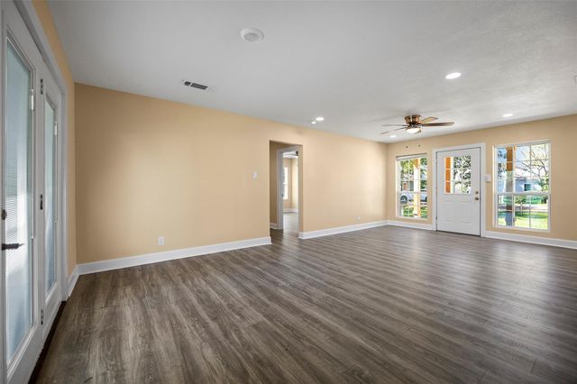 1405 Austin Street, La Marque, TX 77568