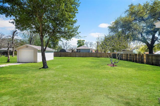 1405 Austin Street, La Marque, TX 77568