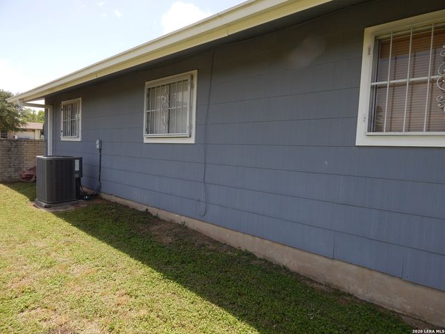 1807 ANN ARBOR DR, San Antonio, TX 78224