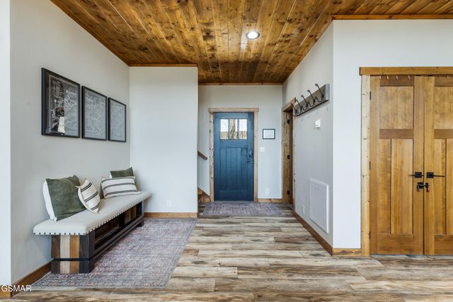 3360 Priscilla Heights Lane, Sevierville, TN 37862