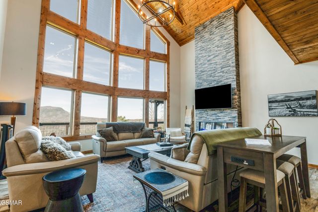 3360 Priscilla Heights Lane, Sevierville, TN 37862