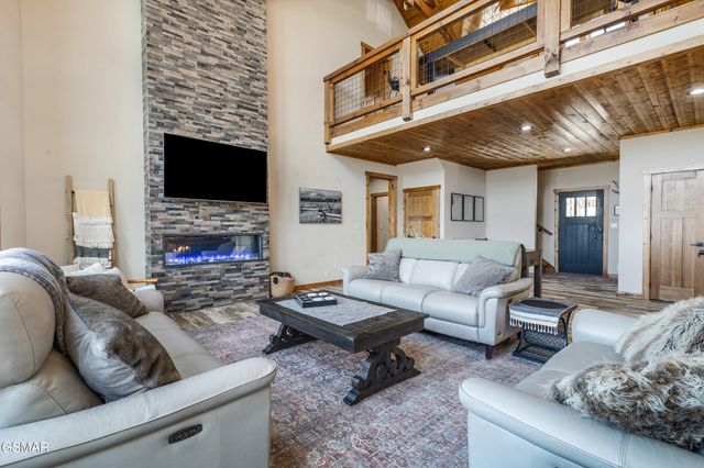 3360 Priscilla Heights Lane, Sevierville, TN 37862