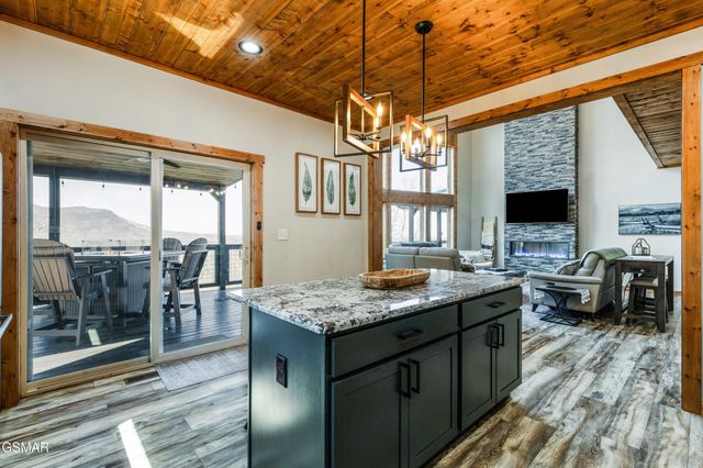 3360 Priscilla Heights Lane, Sevierville, TN 37862