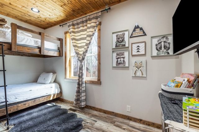 3360 Priscilla Heights Lane, Sevierville, TN 37862