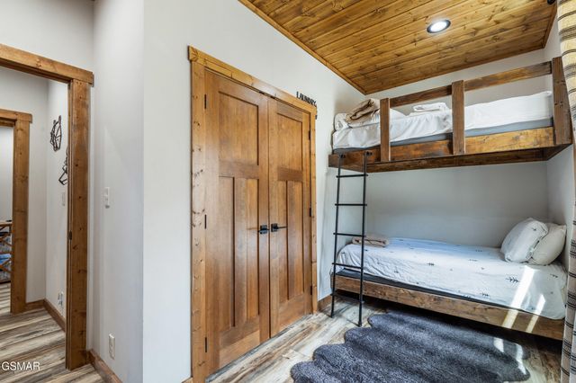 3360 Priscilla Heights Lane, Sevierville, TN 37862