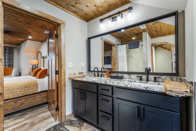 3360 Priscilla Heights Lane, Sevierville, TN 37862