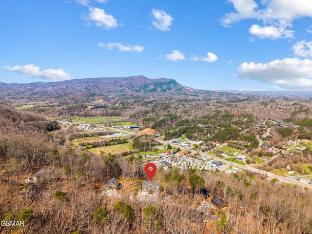 3360 Priscilla Heights Lane, Sevierville, TN 37862