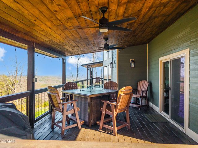 3360 Priscilla Heights Lane, Sevierville, TN 37862