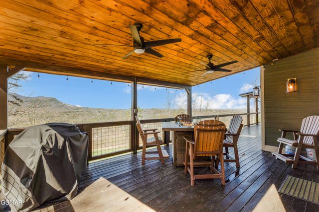 3360 Priscilla Heights Lane, Sevierville, TN 37862