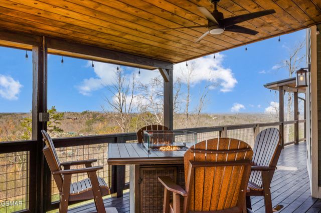 3360 Priscilla Heights Lane, Sevierville, TN 37862