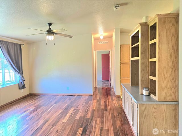 518 W Lee Avenue, Westport, WA 98595