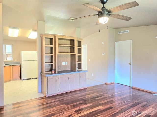 518 W Lee Avenue, Westport, WA 98595