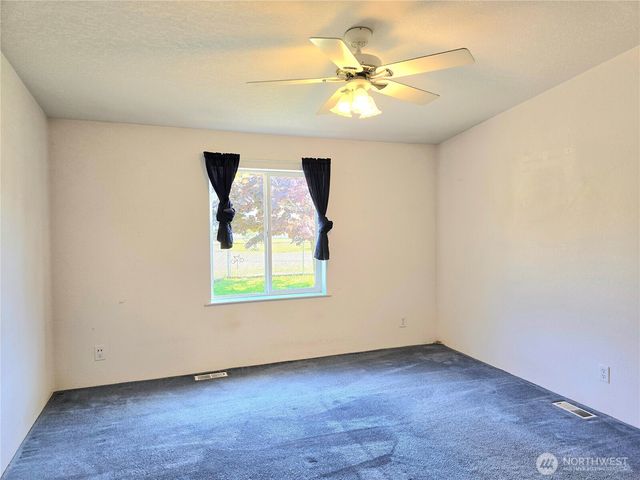 518 W Lee Avenue, Westport, WA 98595