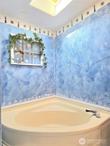 518 W Lee Avenue, Westport, WA 98595