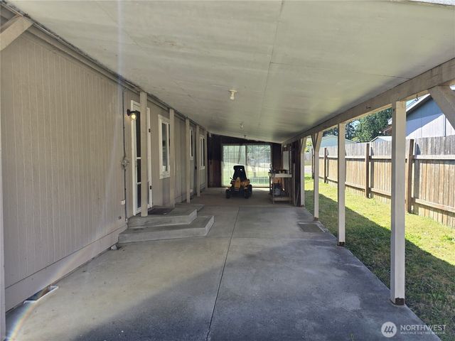 518 W Lee Avenue, Westport, WA 98595