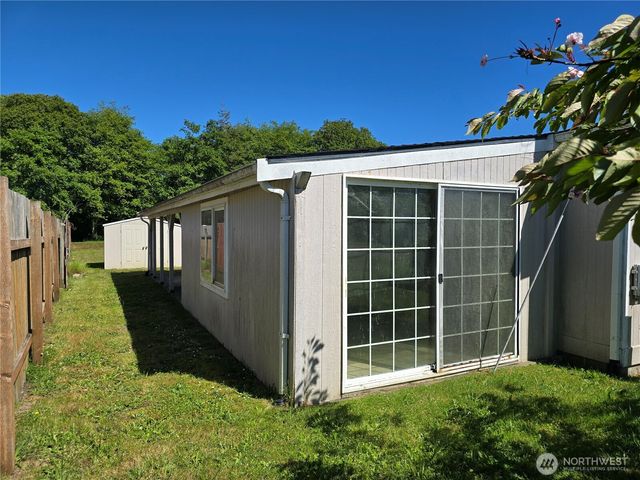518 W Lee Avenue, Westport, WA 98595