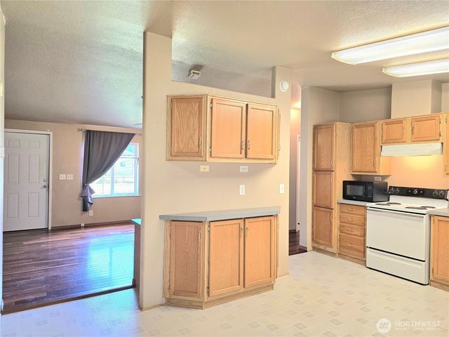518 W Lee Avenue, Westport, WA 98595