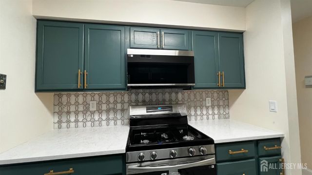 1214 Country Mill Drive, East Windsor, NJ 08512