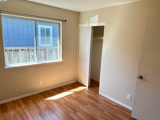 10538 Creekside Cir, Oakland, CA 94603