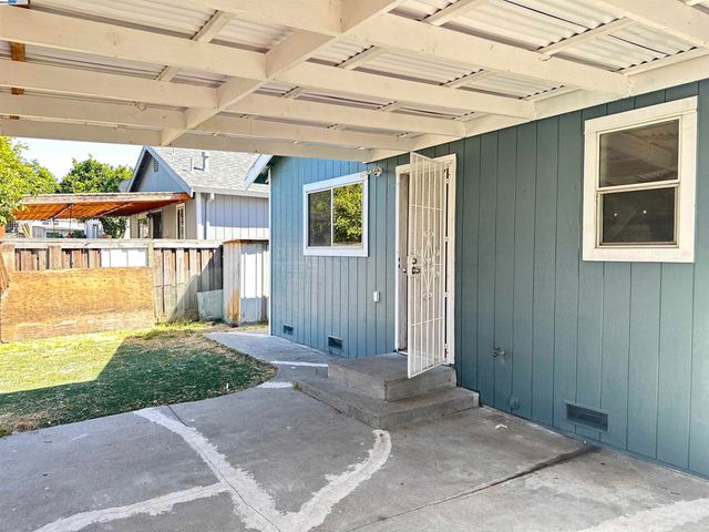 10538 Creekside Cir, Oakland, CA 94603