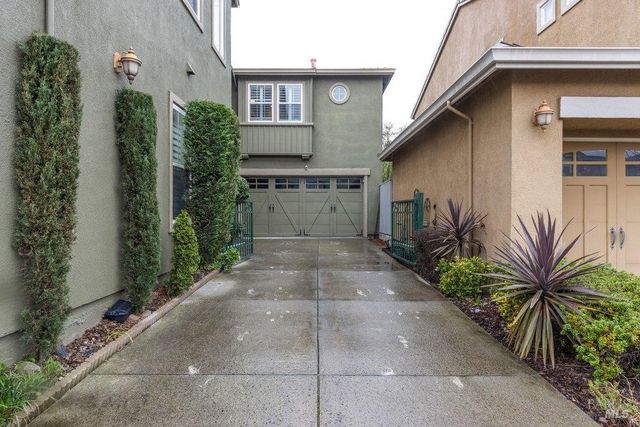 9102 Cambridge Cir, Vallejo, CA 94591